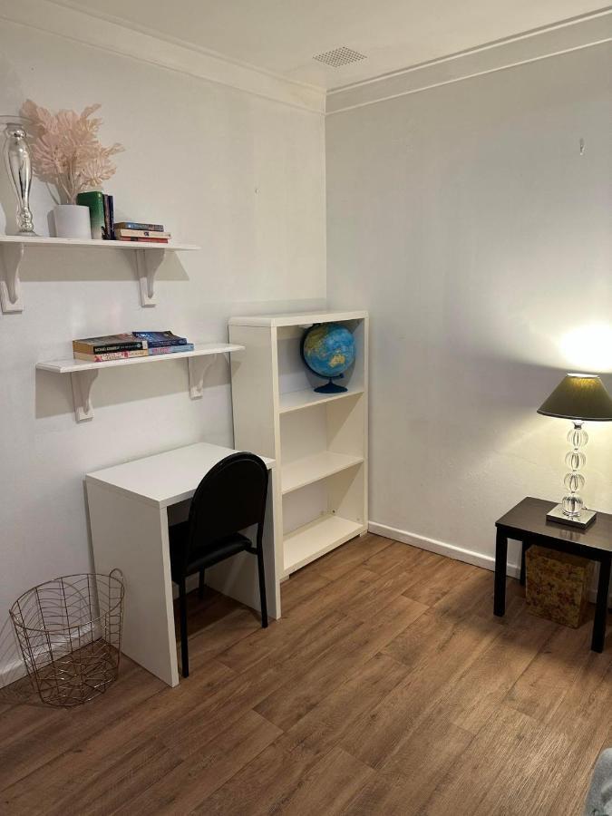 Cozy Inn Перт Екстер'єр фото